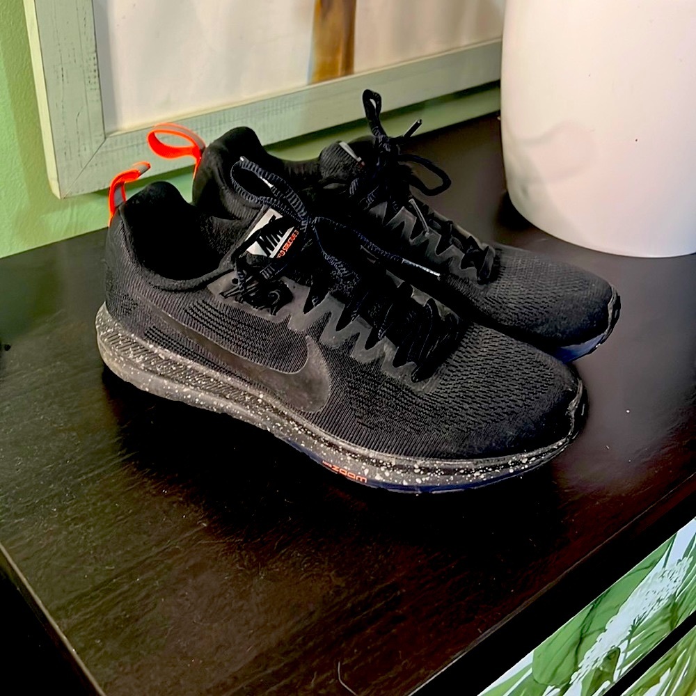 Like new RARE European Nike Zoom